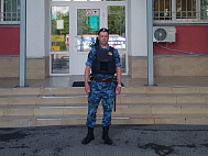 Пристав в суде помог мужчине с эпилептическим приступом 